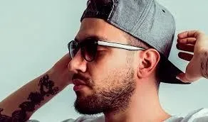 farah-zeynep-abdullah-askta-dikis-tutturamiyor-dj-artz-ile-iliskisini-sonlarindan-guzel-oyuncu-fotograflari-si-1643656111256.jpeg Farah Zeynep Abdullah aşkta dikiş tutturamıyor! DJ Artz ile ilişkisini sonlarından güzel oyuncu fotoğrafları sildi-7