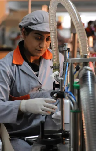 Kendi isteğiyle işten ayrılıp tazminat almak için ne yapmak gerekir?