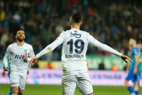 a-milli-takimda-serdar-dursun-ruzgari-esiyor-yildiz-forvet-7-golle-ben-buradayim-diyor-1655014788021.jpg A Milli Takım'da Serdar Dursun rüzgarı esiyor! Yıldız forvet 7 golle 'Ben buradayım' diyor...-8