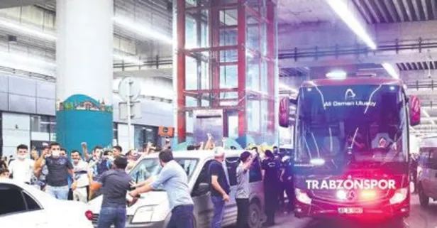 Trabzonspor krallar gibi uğurlandı, şampiyon gibi karşılandı!