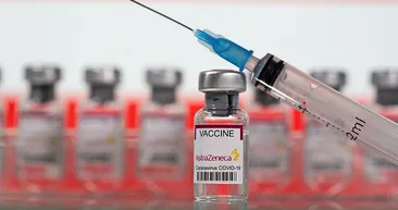 Dünya şokta! İngiliz AstraZeneca aşısını 12 ülke askıya aldı! ABden çok konuşulacak itiraf!