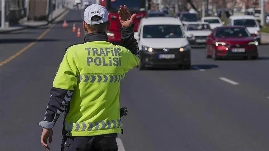 İstanbul'da bugün hangi yollar trafiğe kapalı? Triatlon nedeniyle alternatif güzergahlar belli oldu-2