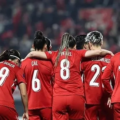 Milliler Yunanistan’ı devirdi