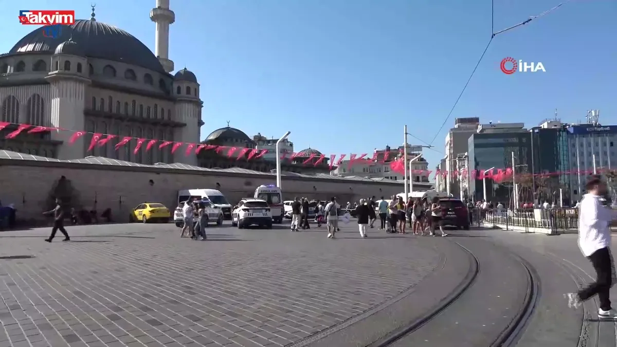 Beyoğlu’nda polis aracı kaza yaptı: 4 yaralı