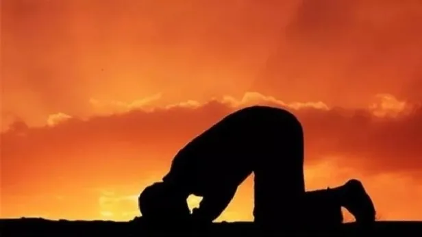 yatsi-namazi-kilinisi-yatsi-namazi-selati-vitir-nasil-kilinir-kac-rekat-mirac-kandili-namazi-yatsidan-sonra-ki-1676653666071.jpeg YATSI NAMAZI KILINIŞI! Yatsı namazı selati vitir nasıl kılınır, kaç rekat? Miraç Kandili namazı yatsıdan sonra kılınır mı?-7