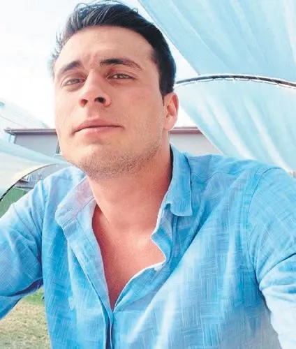 kose-bicak-vahset-1635372965865.jpeg Köşe bıçak vahşet! Şebnem Şirin erkek arkadaşı tarafından boğazı kesilerek öldürüldü-3