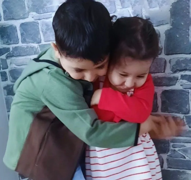 Kadir Muhammed Böcek (6) ve Masal Böcek (3). (takvim.com.tr)