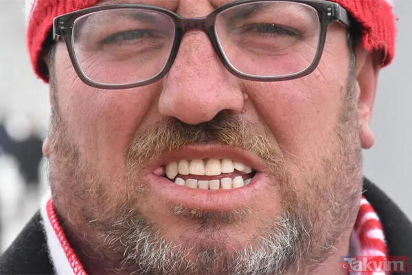 Sivaslı İş İnsanı Erdoğan Bozatlı Tarafından Suşehri İlçesindeki Özel Klinikte Dişleri Yaptırılan Simitçi Yaşin'in Mutlu Olduğu Görüldü. İmplant Yöntemiyle...