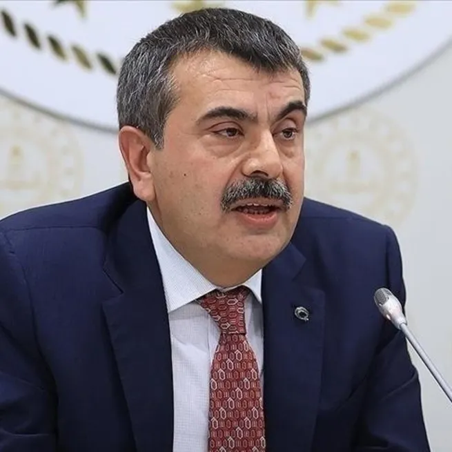 ’’Özel istiyorsan 600 binin altında 700 okul var’’
