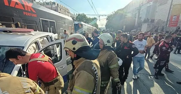 Son dakika: Laleli’de polis otosu tramvayla çarpıştı: 3 yaralı