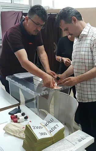 Son dakika haberi: Sandık görevlileri yemin etti