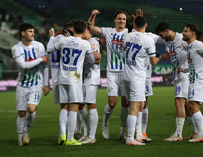Karadeniz’de gol yağmuru! Rizespor - Gaziantep FK: 5-2 | MAÇ SONUCU