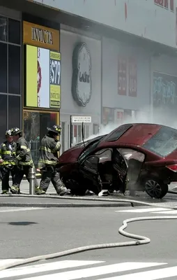 ABD'de dehşet! Aracını yayaların üzerine sürdü...