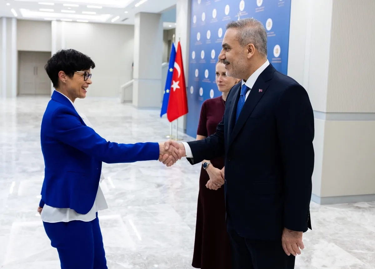 fidandan-abye-liyakat-vurgusu-iliskiler-ayrimcilik-olmadan-ilerlemeli-1782848141995.jpeg Bakan Fidan’dan AB’ye mesaj: İlişkiler liyakat temelinde ilerlemeli-3