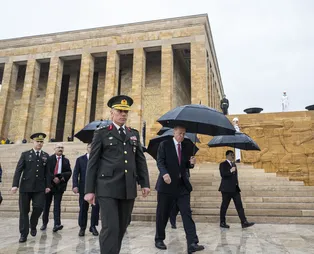 Başkan Erdoğan Anıtkabir'i ziyaret etti!