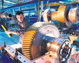 Sanayi üretimi yüzde 2.4 arttı