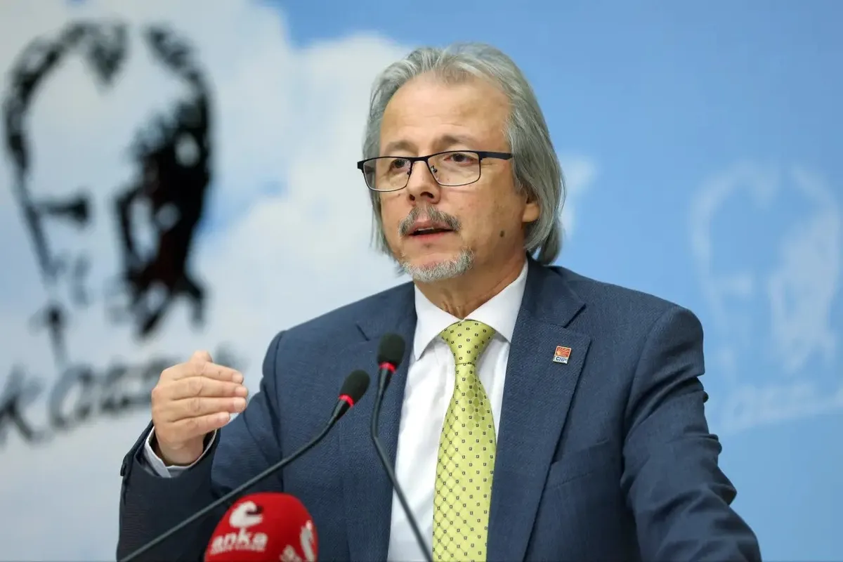ozgur-ozelin-abd-israil-cikisi-chpnin-kirli-karnesini-acti-1781374032411.jpeg Özel’in ABD-İsrail çıkışı CHP’nin dış politika karnesini açtı: Mavi Vatan’a masal, Halep’te ne işimiz var, İsrail’e saygı sözleri arşivden çıktı-10