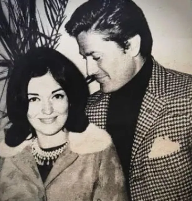 cuneyt-arkinin-ilk-esi-guler-mocan-kimdir-kac-yasinda-guler-mocan-nereli-meslegi-ne-cuneyt-arkin-ile-guler-moc-1656398552464.jpeg Cüneyt Arkın'ın ilk eşi Güler Mocan kimdir, kaç yaşında? Güler Mocan nereli, mesleği ne? Cüneyt Arkın ile Güler Mocan neden boşandı?-2