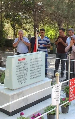 Kahraman'ın kabrine ziyaretçi akını