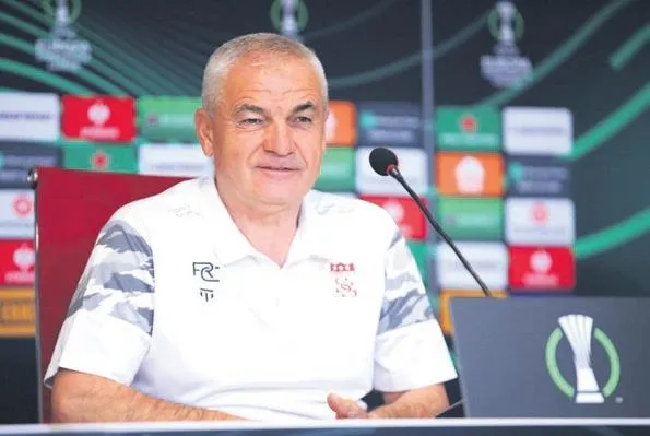 uefa-avrupa-liginde-temsilcilerimiz-boy-gosterecek-1665014400297.jpeg UEFA Avrupa Ligi’nde temsilcilerimiz boy gösterecek!-11