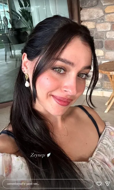 artik-bambaska-biri-cemre-bayselin-yeni-imaji-sosyal-medyayi-ikiye-boldu-1756359773779.jpg Kaynak: Sosyal medya