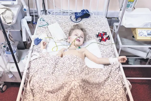 istanbul-gorusmesinin-ardindan-rusya-kievden-cekilme-karari-aldi-ancak-mariupoldeki-saldirilar-artti-1648676782876.jpeg İstanbul görüşmesinin ardından Rusya Kiev'den çekilme kararı aldı Mariupol’de ise insani koridor açtı-2