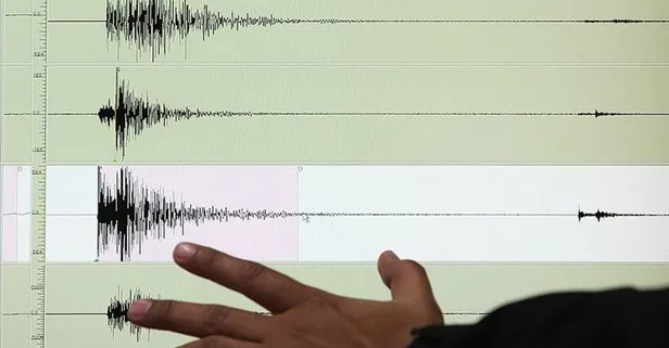 Son Dakika Istanbul Da 3 2 Buyuklugunde Deprem Kandilli Rasathanesi Acikladi Son Depremler Takvim