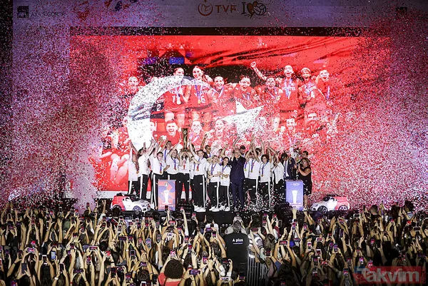 Filenin Sultanları, Avrupa şampiyonluğunu doyasıya kutladı! Vargas "Malatya bulunmaz eşin" türküsüne eşlik etti - 19