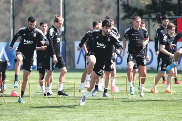 fenerbahcede-mesut-ozil-depremi-suruyor-mesutun-menajeri-istanbula-geliyor-1650061859406.jpeg Fenerbahçe'de Mesut Özil depremi sürüyor! Mesut’un menajeri İstanbul’a geliyor-4