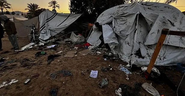 Bir yanda ateşkese onay diğer yanda soykırım! İşgalci İsrail Gazze'de bir aileyi daha yok etti