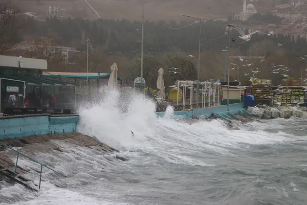 2-aralik-persembe-hava-durumu-meteorolojiden-kar-ve-firtina-uyarisi-istanbula-kar-yagacak-mi-1638415480672.jpg 2 ARALIK PERŞEMBE HAVA DURUMU | Meteoroloji'den kar ve fırtına uyarısı! İstanbul'a kar yağacak mı?-12