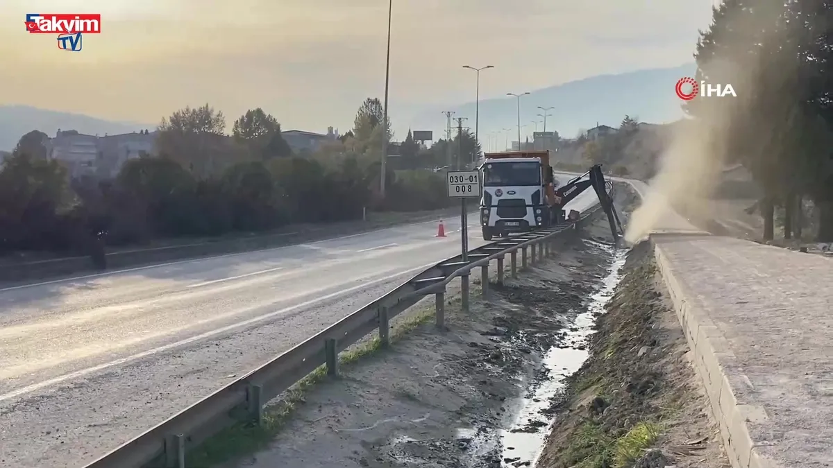 Çalışmalar sırasında patlayan doğal gaz borusu tedirgin etti
