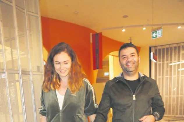 Ceyda Düvenci ve Bülent Şakrak çift Şampiyon’a gittiler