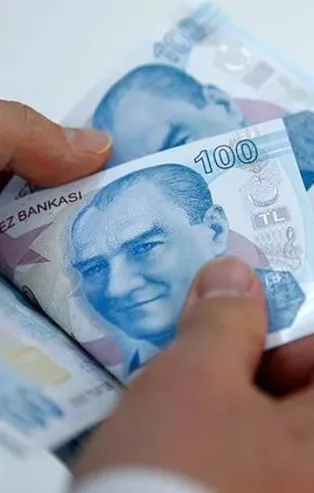 Kamu bankaları koronavirüsle ekonomik mücadelede üzerine düşeni yaparken özel bankalar kapılarını kapattı!