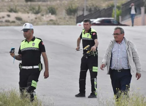 Konya'da kaza sonrası aracının camına öyle bir not bıraktı ki...-3