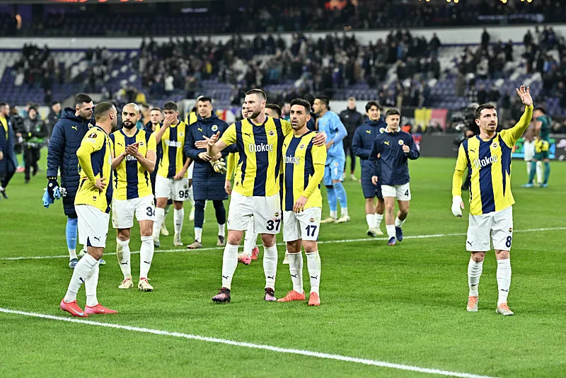 Fenerbahçe'de çok sayıda ayrılık! Jose Mourinho biletlerini kesti - 2
