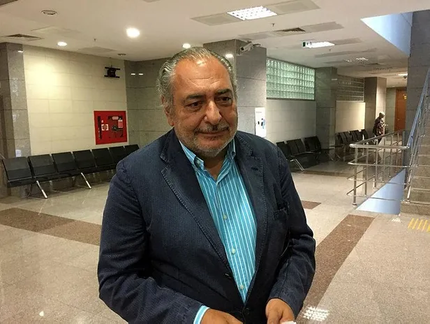 televizyoncu-reha-muhtar-ile-ozbel-onalin-okul-kavgasi-buyuyor-okul-mudiresine-el-kaldirdigi-1650831136187.jpeg Televizyoncu Reha Muhtar ile Özbel Önal'ın okul kavgası büyüyor! Okul müdiresine el kaldırdığı...-2