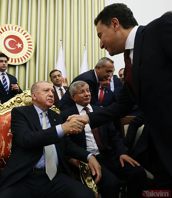 TBMM'de renkli anlar! Önce açılış sonra resepsiyon... Başkan Erdoğan'dan "biriz beraberiz" mesajı: Tek tek tokalaştı - 25