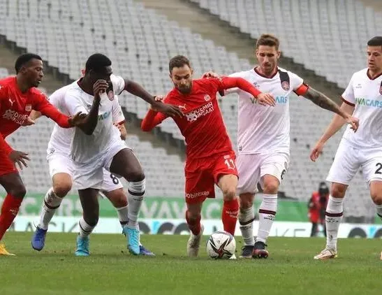 Yiğido yarı finalde!