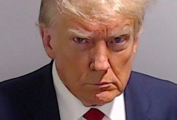 trump-davasi-basladi-eski-baskan-canli-yayina-katilmadi-1694068582040.jpg Trump davası başladı: Eski başkan canlı yayına katılmadı-5