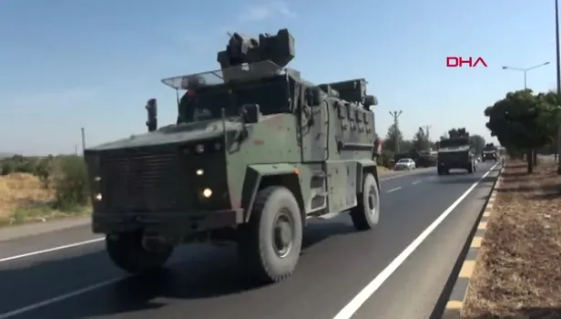 Suriye sınırında hareketlilik! Yüzlerce metre kuyruk oluştu | Videosunu izle