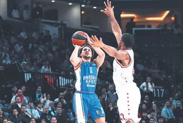 Efes’in play-off inancı sürüyor