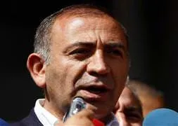 Gürsel Tekin MYK üyesi olarak kaldı