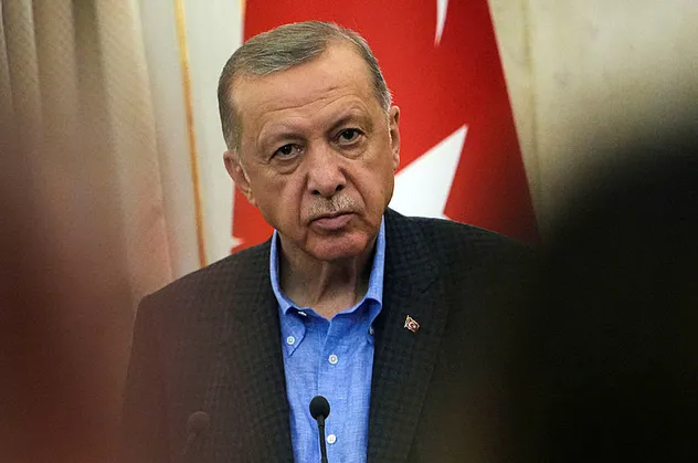 Başkan Erdoğan'dan Ukrayna dönüşü uçakta flaş açıklamalar! Muhalefete Suriye tepkisi: Ne oluyor ne bitiyor haberleri yok