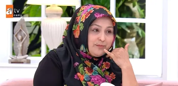 esra-erolda-inanilmaz-olay-esi-tarafindan-dolandirildigini-soyleyen-safiye-soke-etti-hayal-kurdum-bu-eve-damat-1646412465058.jpg Esra Erol’da inanılmaz olay! Eşi tarafından dolandırıldığını söyleyen Safiye şoke etti ‘Hayal kurdum, bu eve damat gelecek’-5