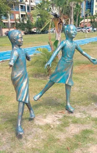 Heykelden ne istediniz!