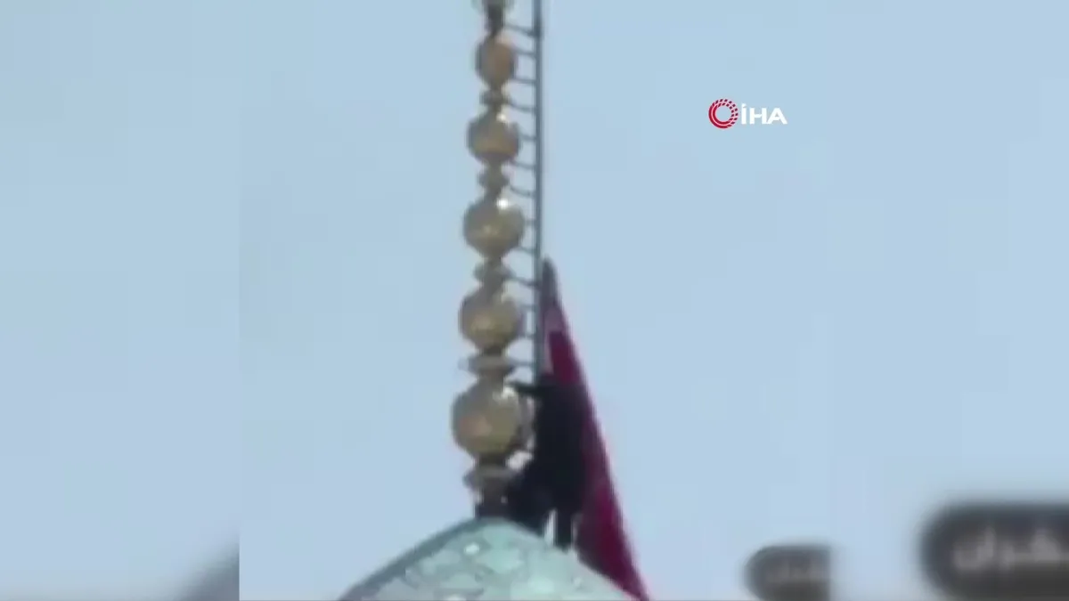 İran intikam bayrağını göndere çekti!