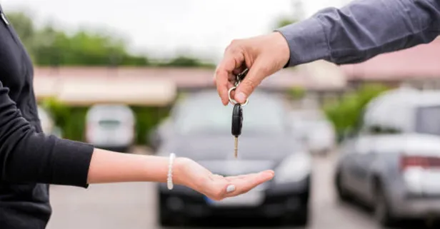 2023 Eylül ÖTV indirimli sıfır otomobil fiyat listesi güncellendi! Fiat, Renault, Peugeot, Dacia...