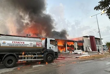 Adana'da yangın! Alevler bir anda sardı! Ekiplerin müdahalesi sürüyor