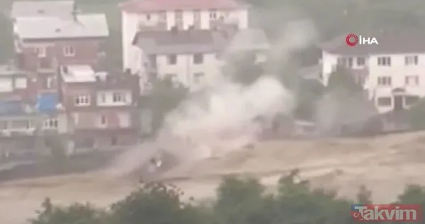 Artvin son dakika haberi: Arhavi'deki sel dere kenarındaki evi böyle yuttu - 7